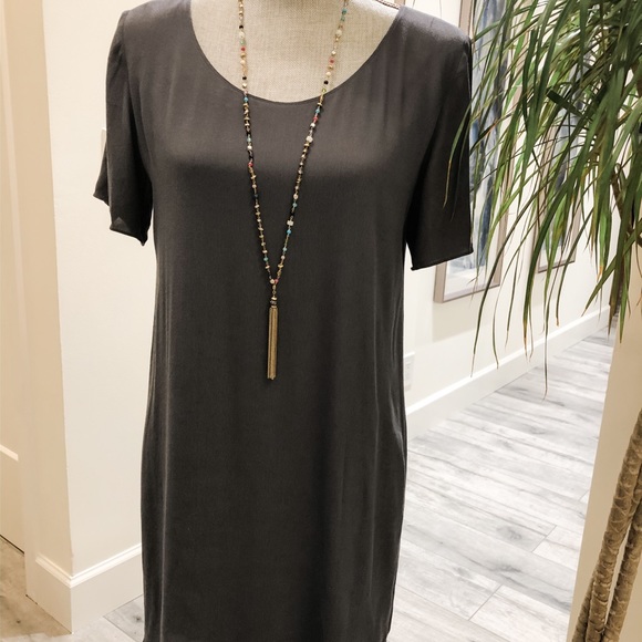Wilfred dress from Aritzia - Picture 2 of 5